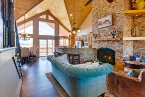 House (3 Bedrooms) | Interior