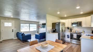 House (3 Bedrooms) | Front of property