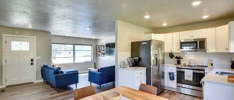 House (3 Bedrooms) | Front of property