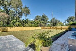 Interior - Vibrant Deland House Near Stetson University! (DeLand)