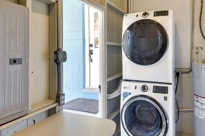 House (3 Bedrooms) | Interior - Vibrant Deland House Near Stetson University! (DeLand)