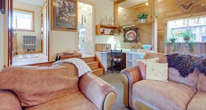 Charming Livingston Vacation Rental w/ Views!