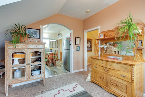 House (2 Bedrooms) | Interior
