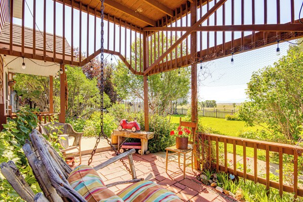 House (2 Bedrooms) | Interior - Charming Livingston Vacation Rental w/ Views! (Livingston)