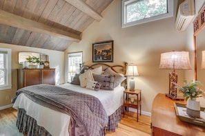 House (3 Bedrooms) | Interior - Well-appointed Boone Home w/ Hot Tub + Gas Grill (Boone)