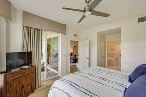 Interior - Newly Updated Golf Villa w/ Free Golf May-oct (Naples)