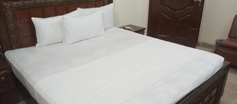 Hotel Decent Lodge