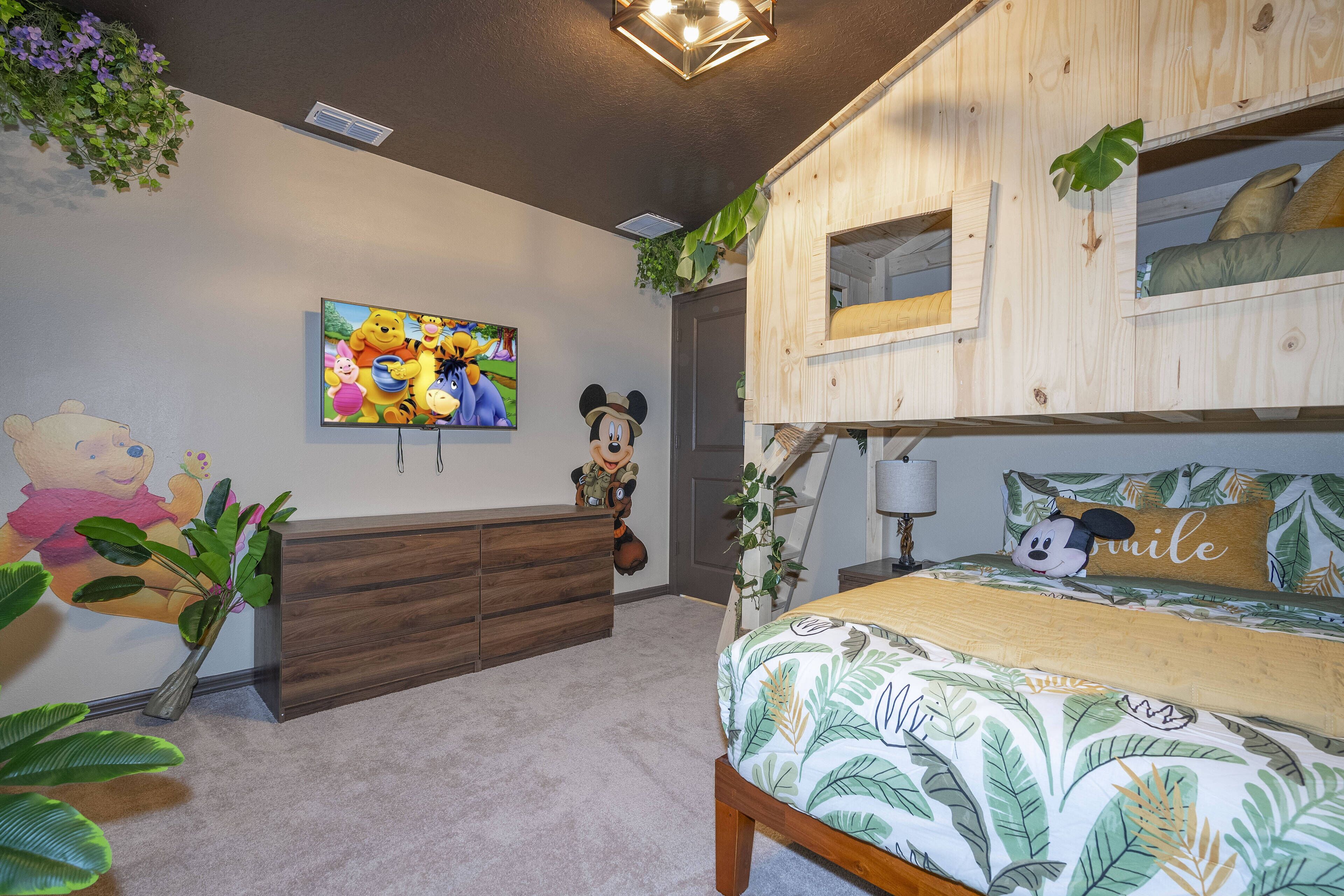 10 makuuhuonetta, silitysrauta/-lauta, vauvan matkasänky, Wi-Fi