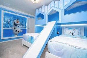 10 chambres, fer et planche à repasser, lit parapluie, Wi-Fi