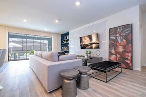 Televisión, videojuegos y tenis de mesa 