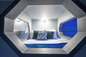 8 Schlafzimmer, Bügeleisen/Bügelbrett, Reisekinderbett, WLAN