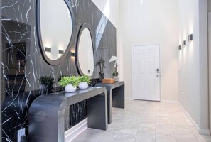 Interior - LOOK! 8BR Super Nintendo Escape – 4469 (Davenport)