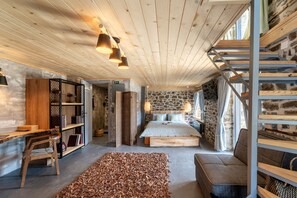 3 makuuhuonetta, työpöytä, silitysrauta/-lauta, ilmainen Wi-Fi