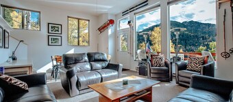 Solitude Vista by Cottonwood Lodging