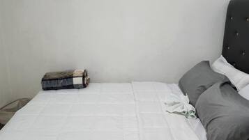 Comfort Apartment, 1 Queen Bed with Sofa bed | 1 bedroom, in-room safe, iron/ironing board, free WiFi
