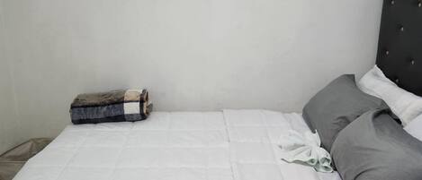 1 bedroom, in-room safe, iron/ironing board, free WiFi