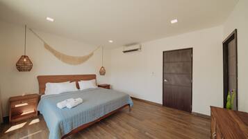 3 bedrooms, down comforters, blackout drapes, free WiFi