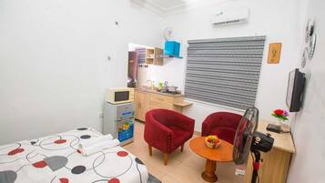 1 habitación, wifi y ropa de cama