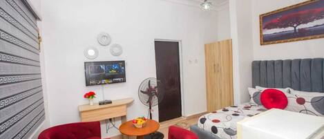 1 camera, Wi-Fi, lenzuola