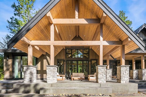 New! Spa Inspired Luxury Retreat*7BR*Sauna*Hot&Cold Tubs*Game Rm*Fire Pit