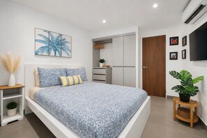 2 bedrooms, desk, iron/ironing board, travel cot