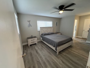 3 bedrooms, iron/ironing board, free WiFi, bed sheets - Venice Florida near beach and downtown (Venice)