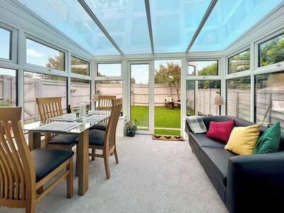 1 bedroom accommodation in Wick, near Littlehampton