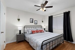 3 bedrooms, iron/ironing board, travel cot, free WiFi