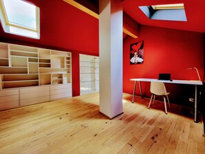 Interior - Calm and Modern Penthouse (Habscht)