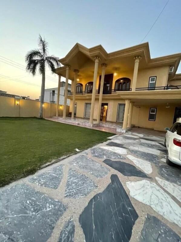 บริเวณภายนอก