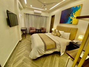 Deluxe tweepersoonskamer | Geluiddichte muren, een strijkplank/strijkijzer, gratis wifi