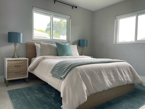 3 slaapkamers, reisbedje, gratis wifi, beddengoed