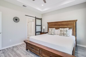 3 bedrooms, iron/ironing board, Internet, bed sheets