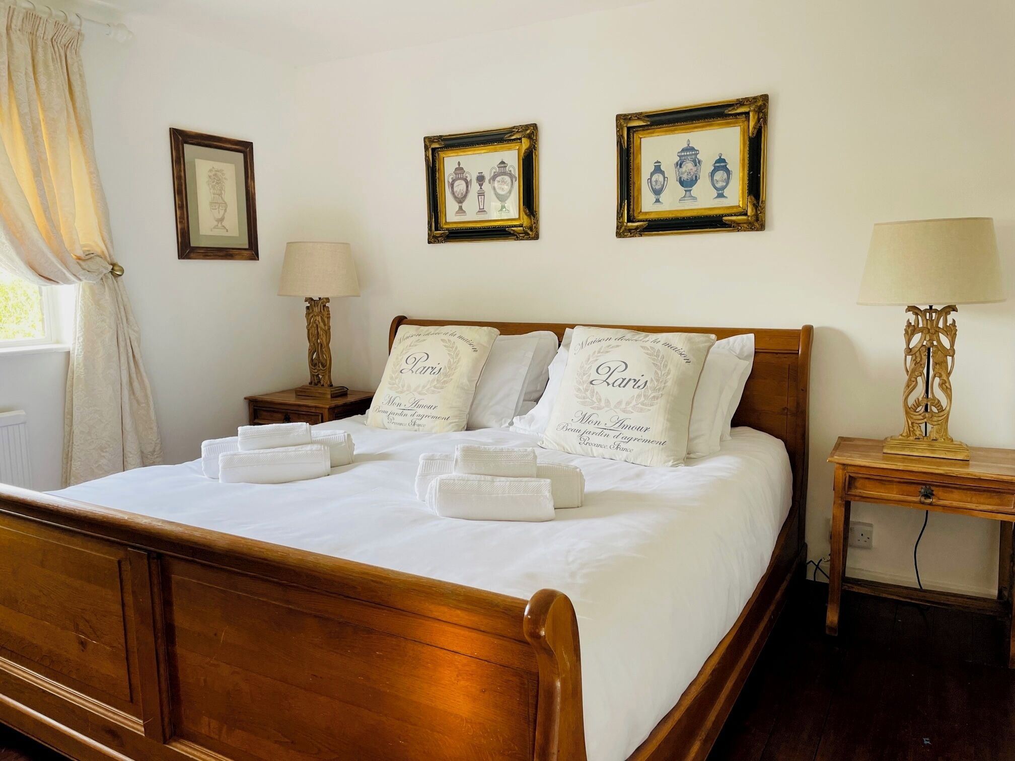 3 bedrooms, iron/ironing board, free WiFi, bed sheets
