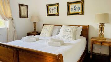 3 bedrooms, iron/ironing board, free WiFi, bed sheets