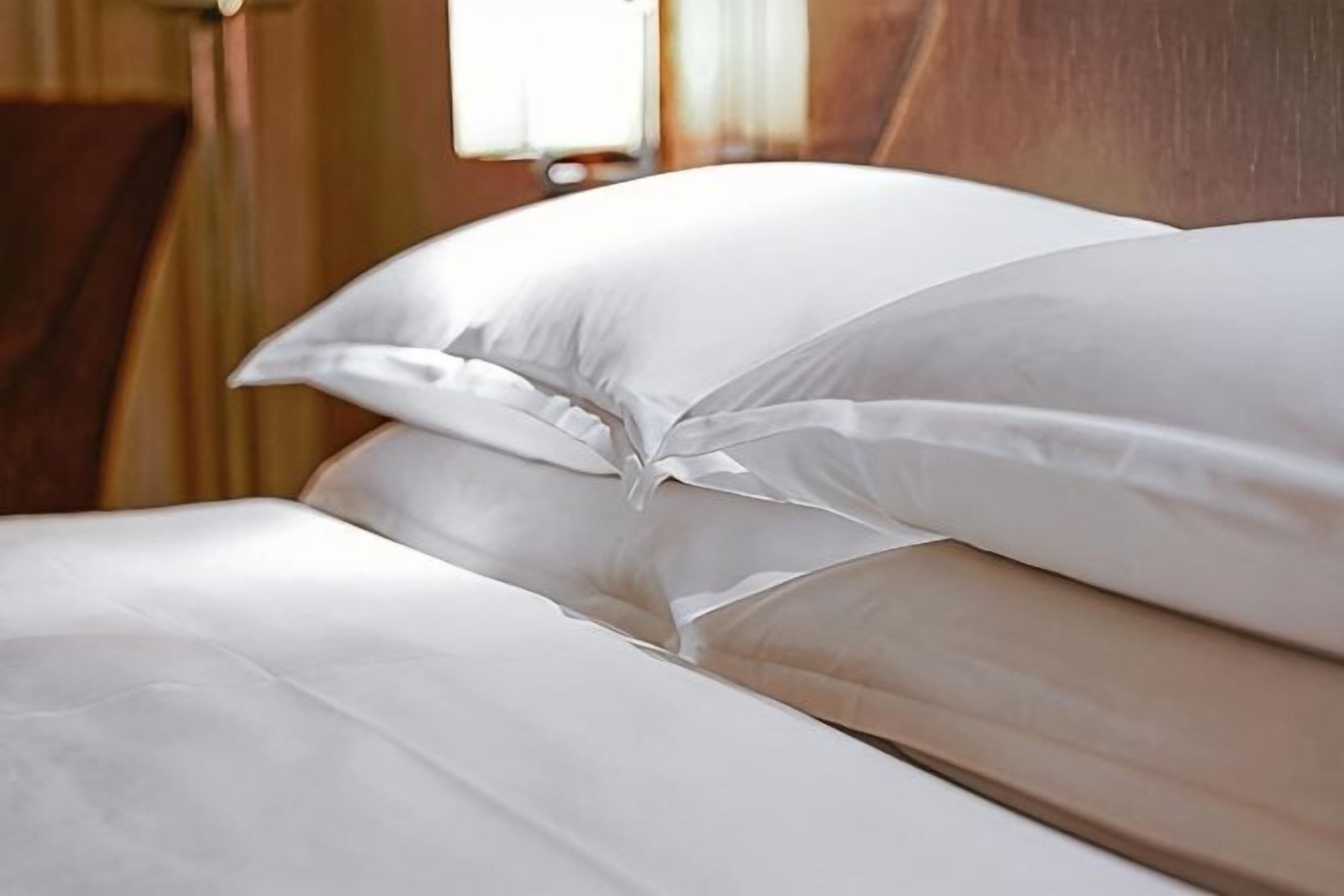 高档床上用品、Select Comfort 床、办公桌、隔音