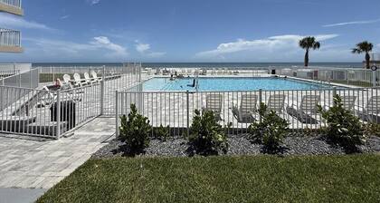 POOL IS OPEN! Remodeled Oceanfront Penthouse | 7th Floor Private Balcony |