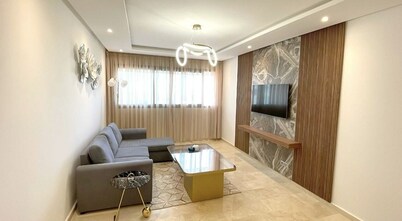 Luxe appartement met 2 BR 5 Minutes to STADIUM MOULAY ABDELLAH