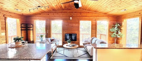 Smart TV, fireplace