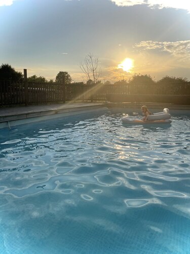 Cosy Remote Cabin with Hot tub and Swimming Pool in vast private space, for 10