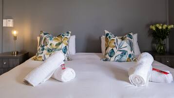 Family Cabin | 1 bedroom, Egyptian cotton sheets, premium bedding