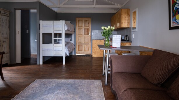 Family Cabin | Living area
