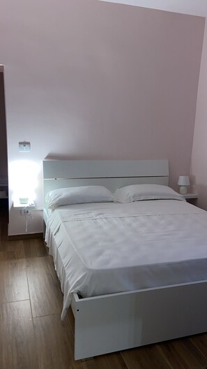 1 soverom, reiseseng for barn, wi-fi og sengetøy