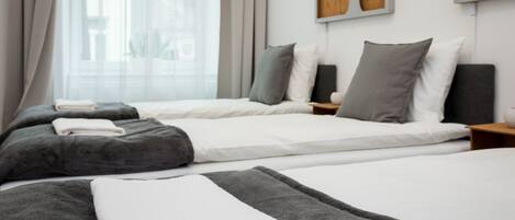 3 bedrooms, iron/ironing board, WiFi, bed sheets