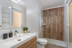 Hair dryer, towels, soap, toilet paper - Apartment With Lovely Views in Ciudad Quesada (Ciudad Quesada)