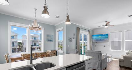 Pet Friendly Cottage - Heated Pool - Sleeps 10!