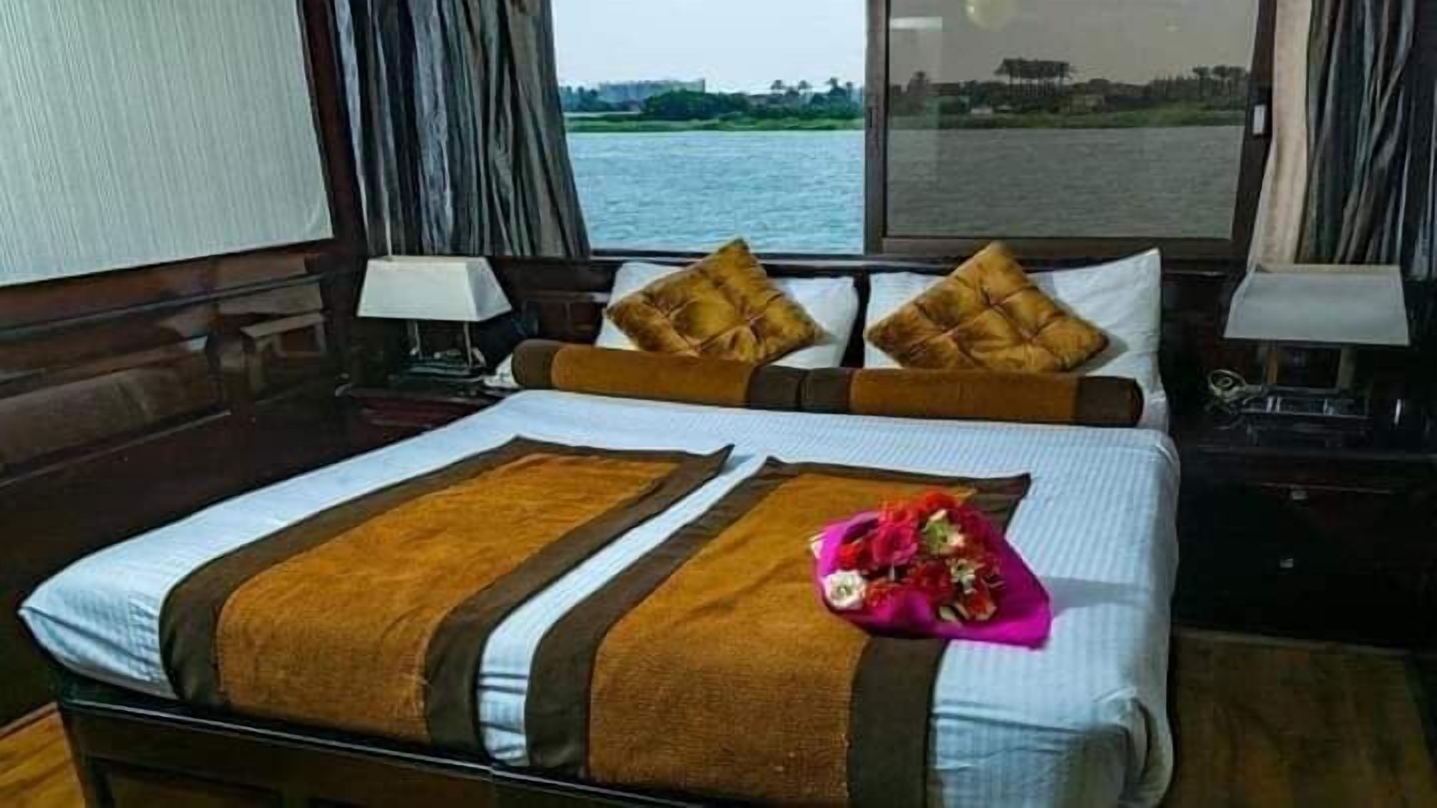 Foto - مركب ريفر River Boat