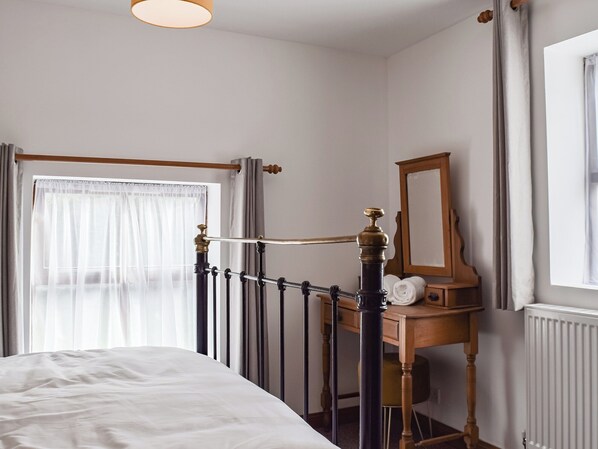 2 quartos, Wi-Fi de cortesia, roupa de cama