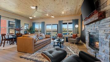 Una Smart TV, una chimenea