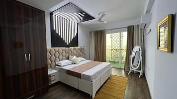 4 bedrooms, free WiFi, bed sheets